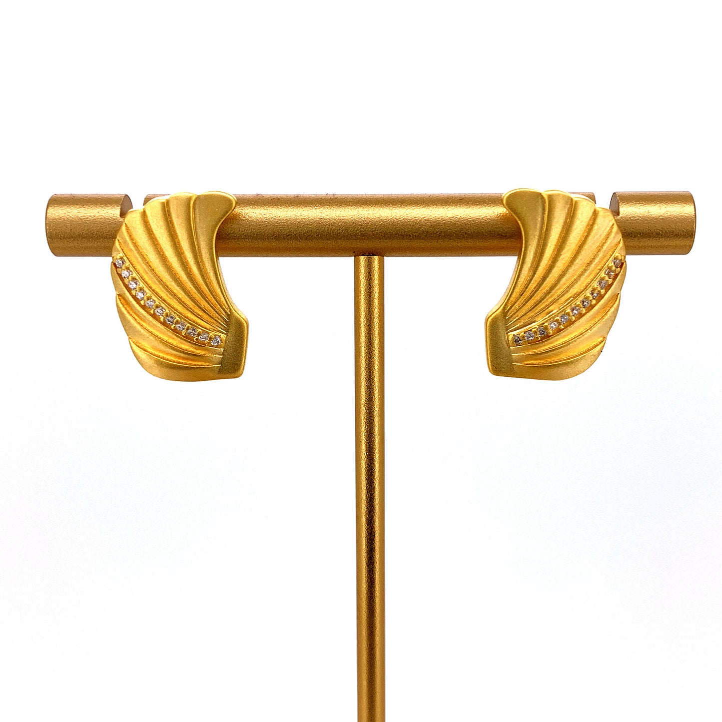 Owl-tail ridge ornament（Chiwei）