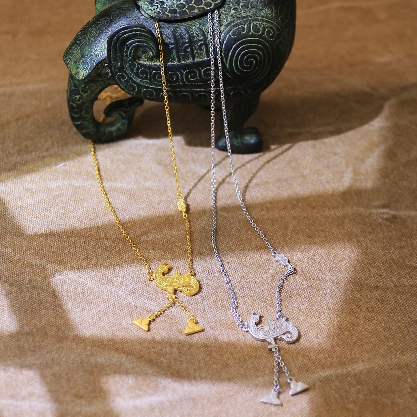 Jin Hou Bird Pendant