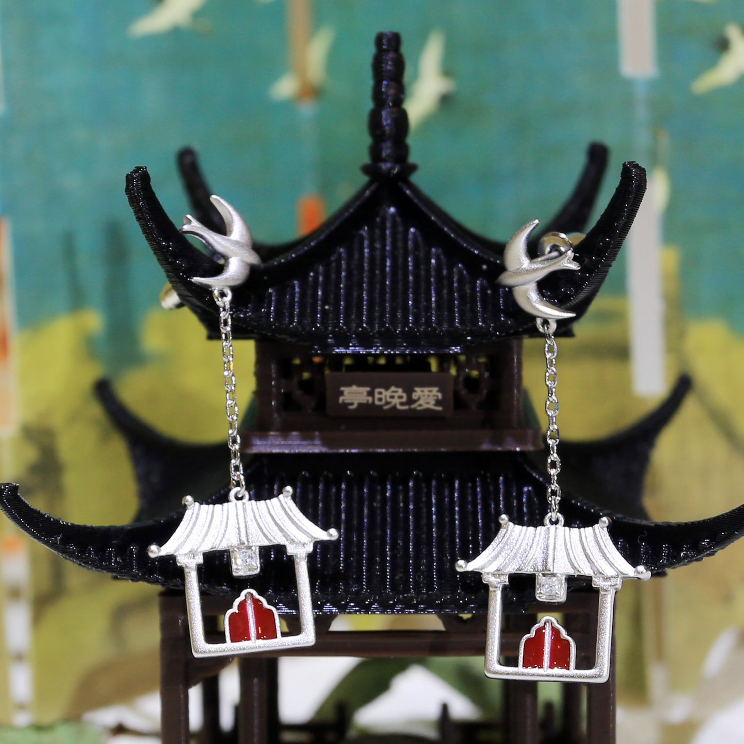 Guardian of Ancient Architecture - Swallow Ear Earrings