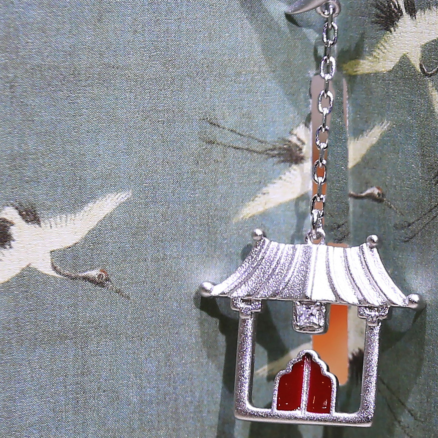 Guardian of Ancient Architecture - Swallow Ear Earrings